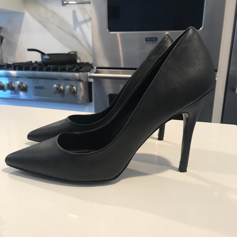 Mango Black Leather Pumps